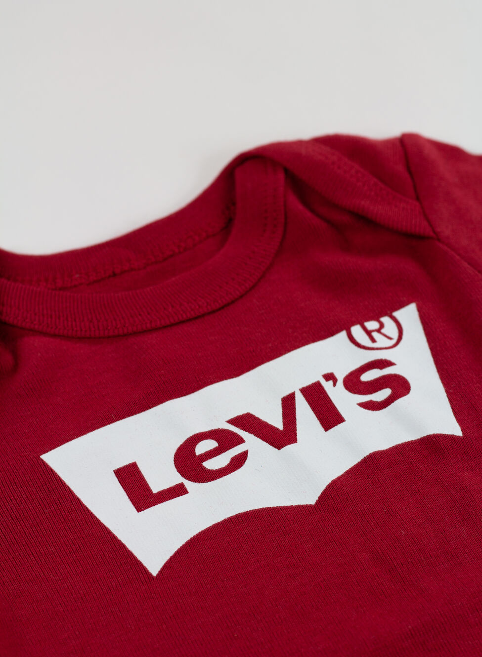 Body clearance rosso levis